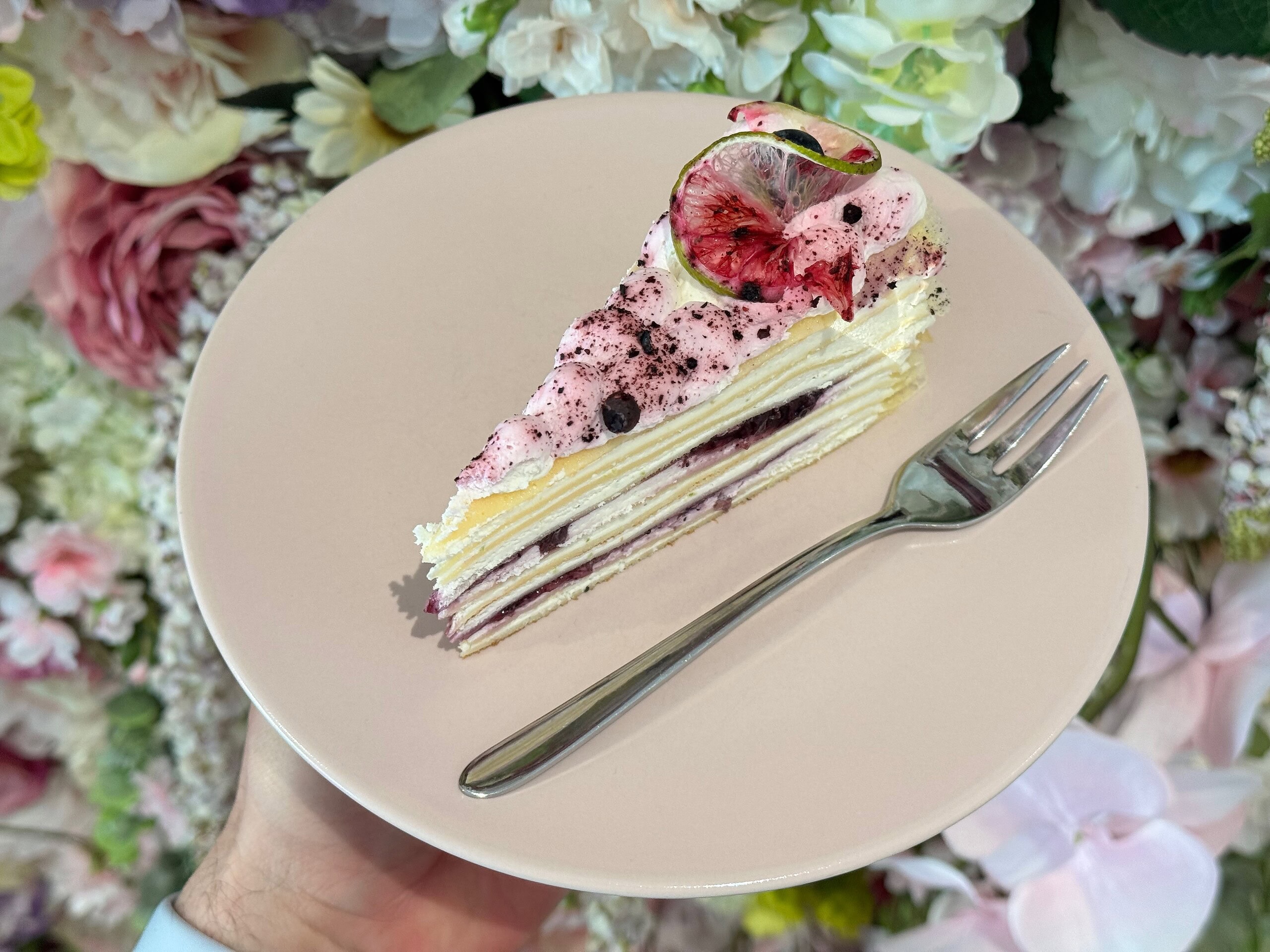 Crepe cake limetka čučoriedka esho cukráreň